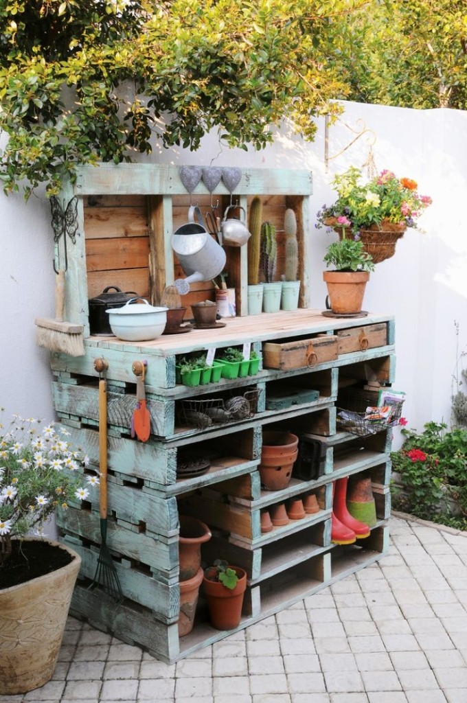 mueble de jardín hecho con palets